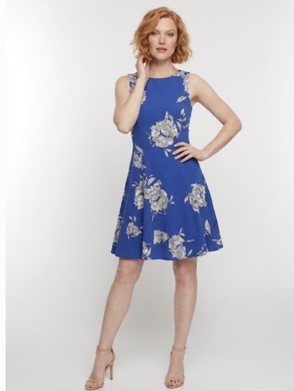 NWT Vince Camuto Blue White Floral Sleeveless Dress Size 6 Fit & Flare